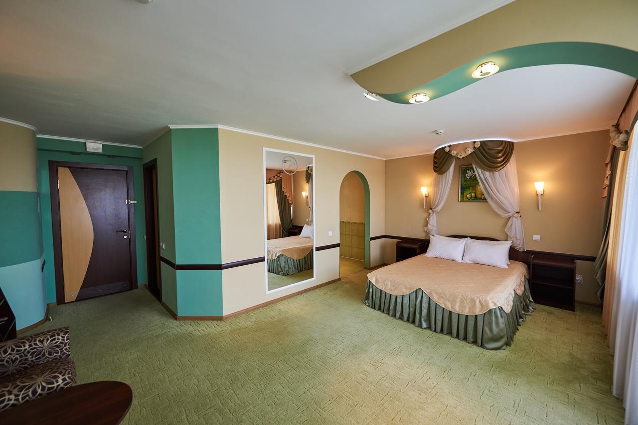 Hotel Rassvet Dnipro Exterior foto