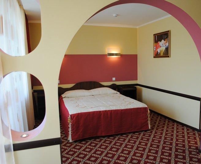 Hotel Rassvet Dnipro Zimmer foto