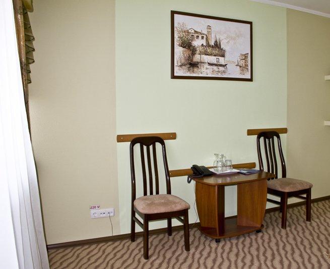 Hotel Rassvet Dnipro Exterior foto
